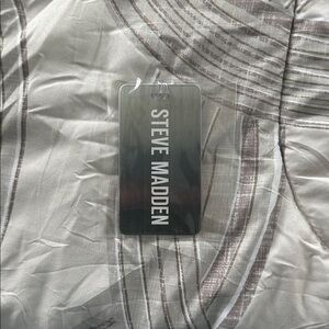 Gray Steve Madden Luggage Tag